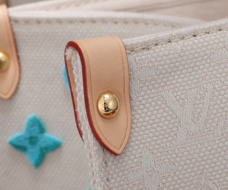 Alice Bags- Louis Vuittons  - 16522