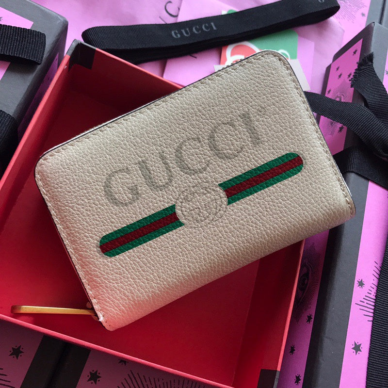 Gucci   Luxury Bags  876
