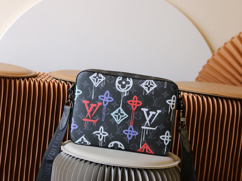 Alice Bags- Louis Vuittons  - 16147