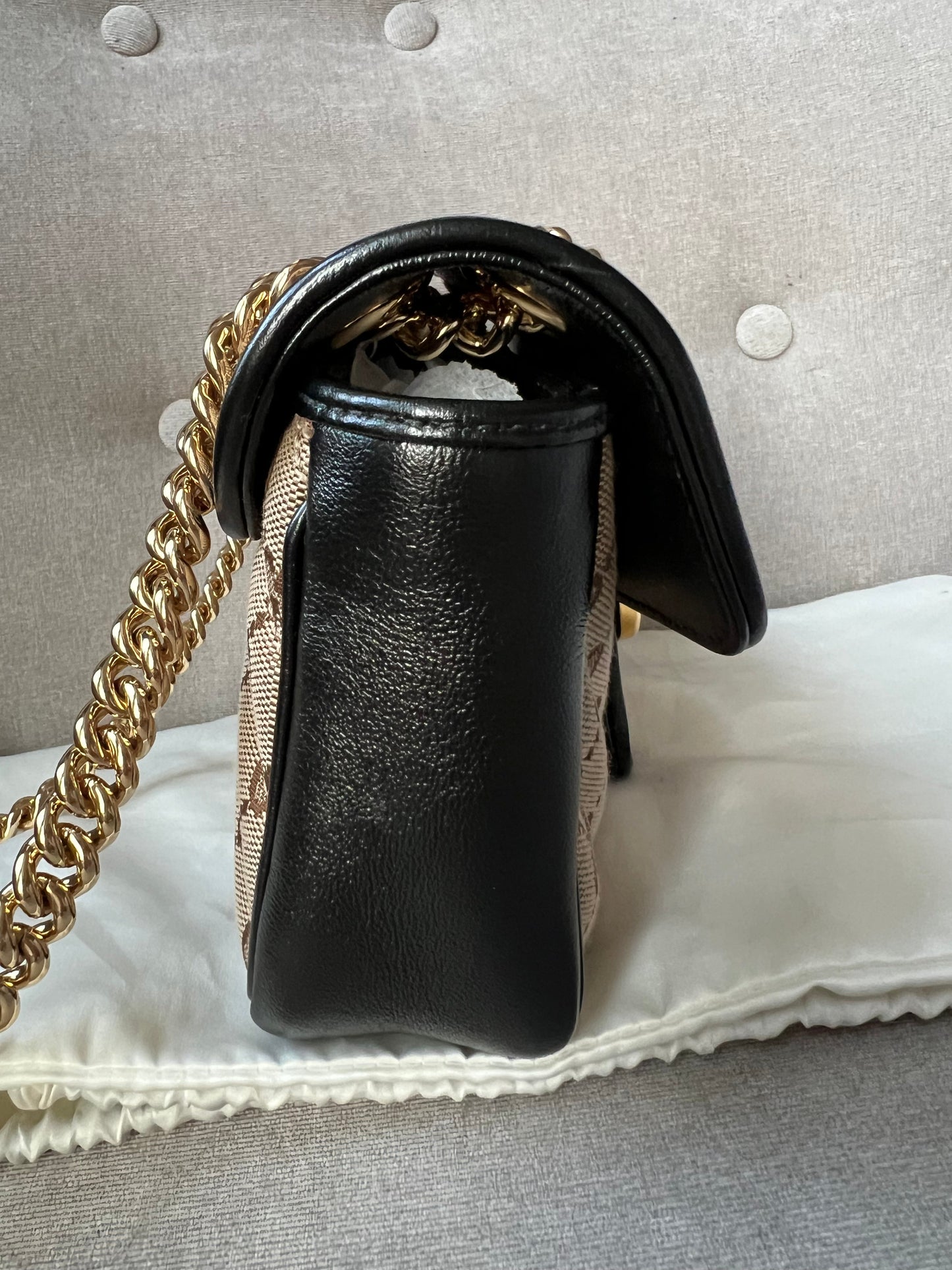 Gucci GG Beige Marmont Mini Shoulder Bag (RRP £1,470)