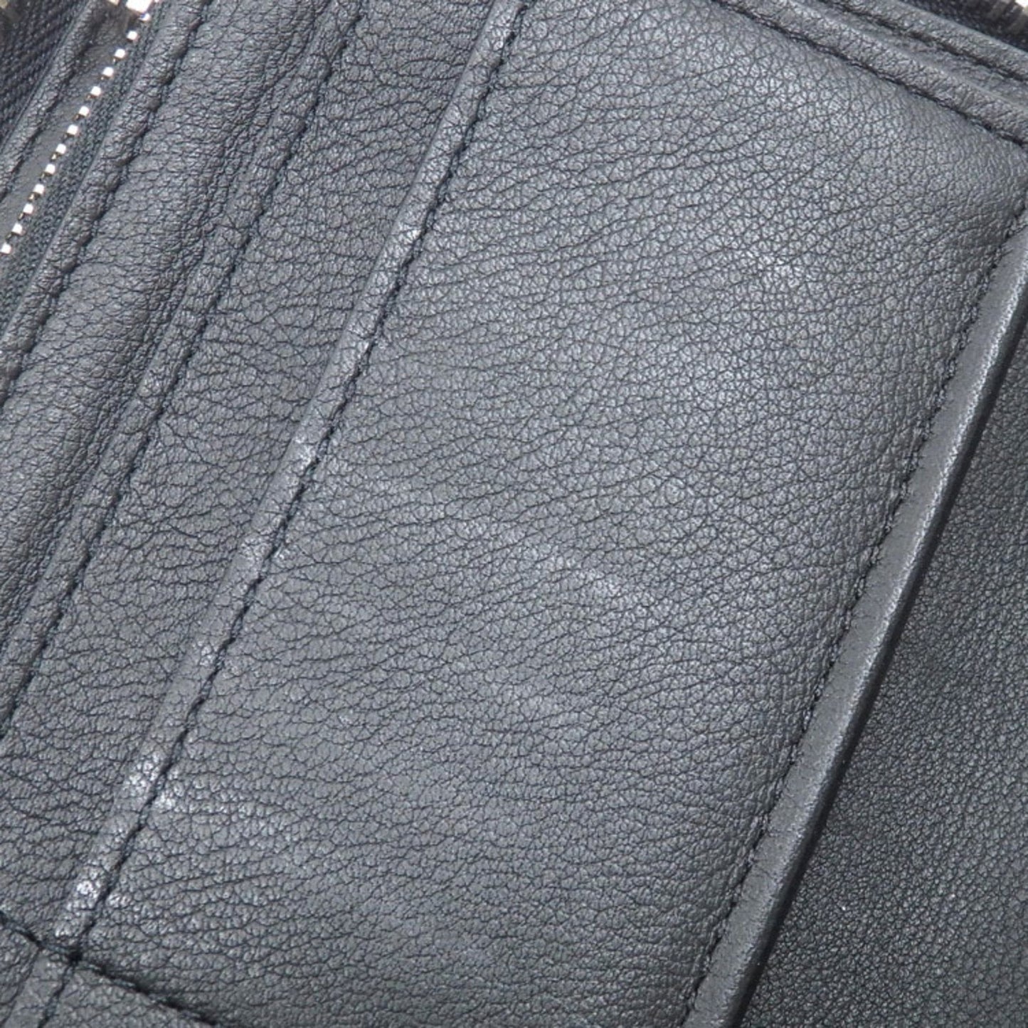 Louis Vuitton Black Leather Zippy wallet wallet accessories