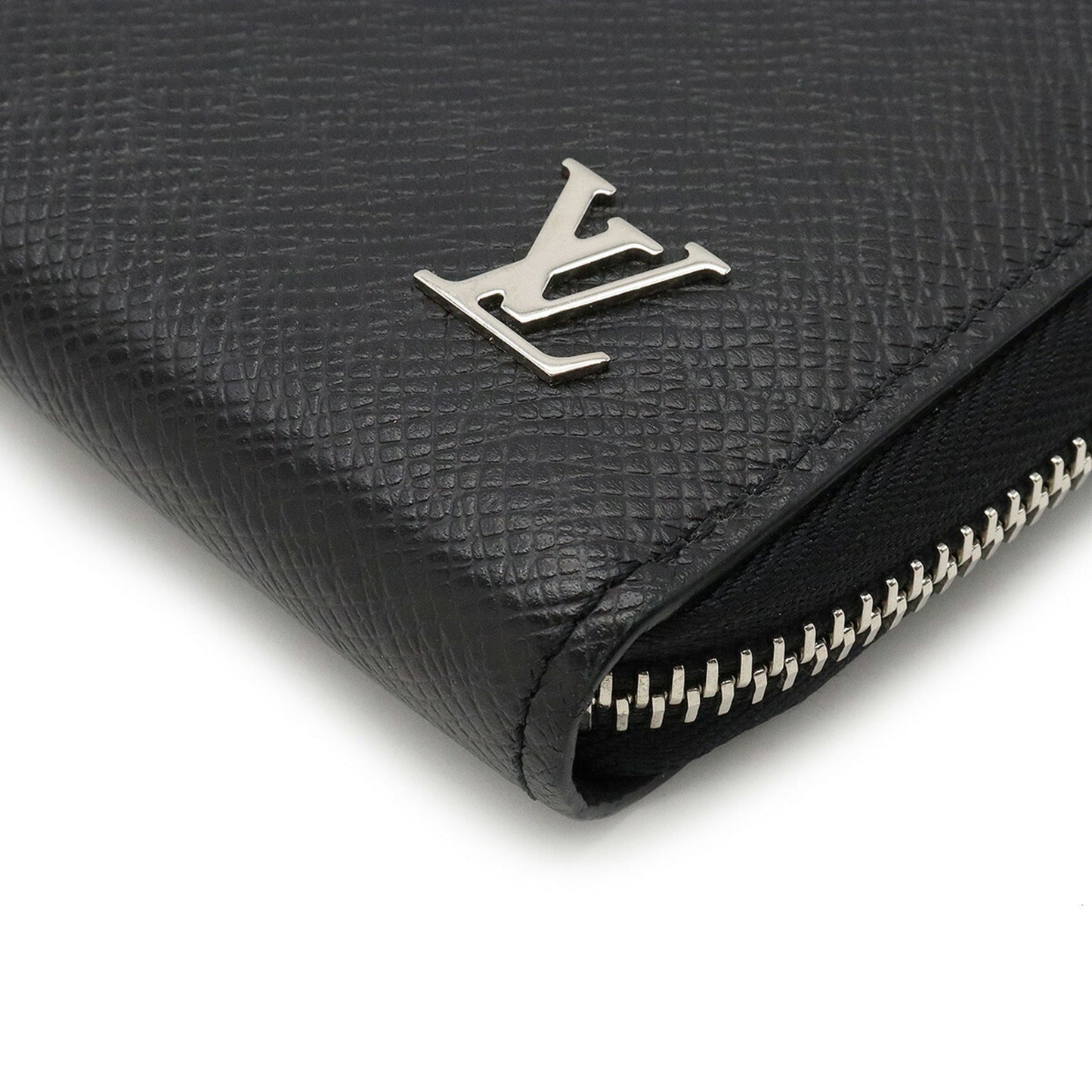 Louis Vuitton Black Leather Zippy Dragonne wallet accessories