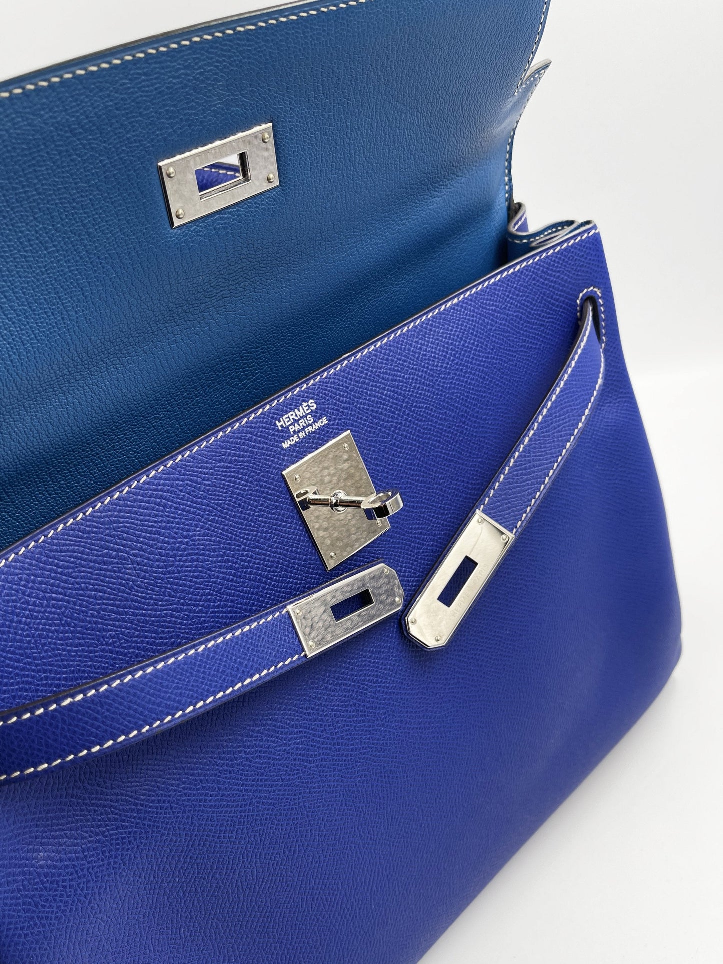 Hermes Kelly 32 Blue Electric