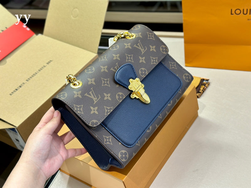 Alice bags - Louis Vuittons  - 14999