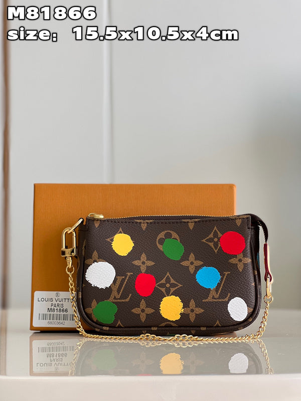 Alice Bags- Louis Vuittons  - 15894
