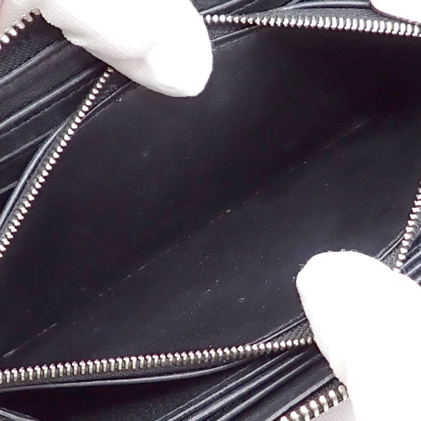 Louis Vuitton Black Leather Portefeuille zippy wallet accessories