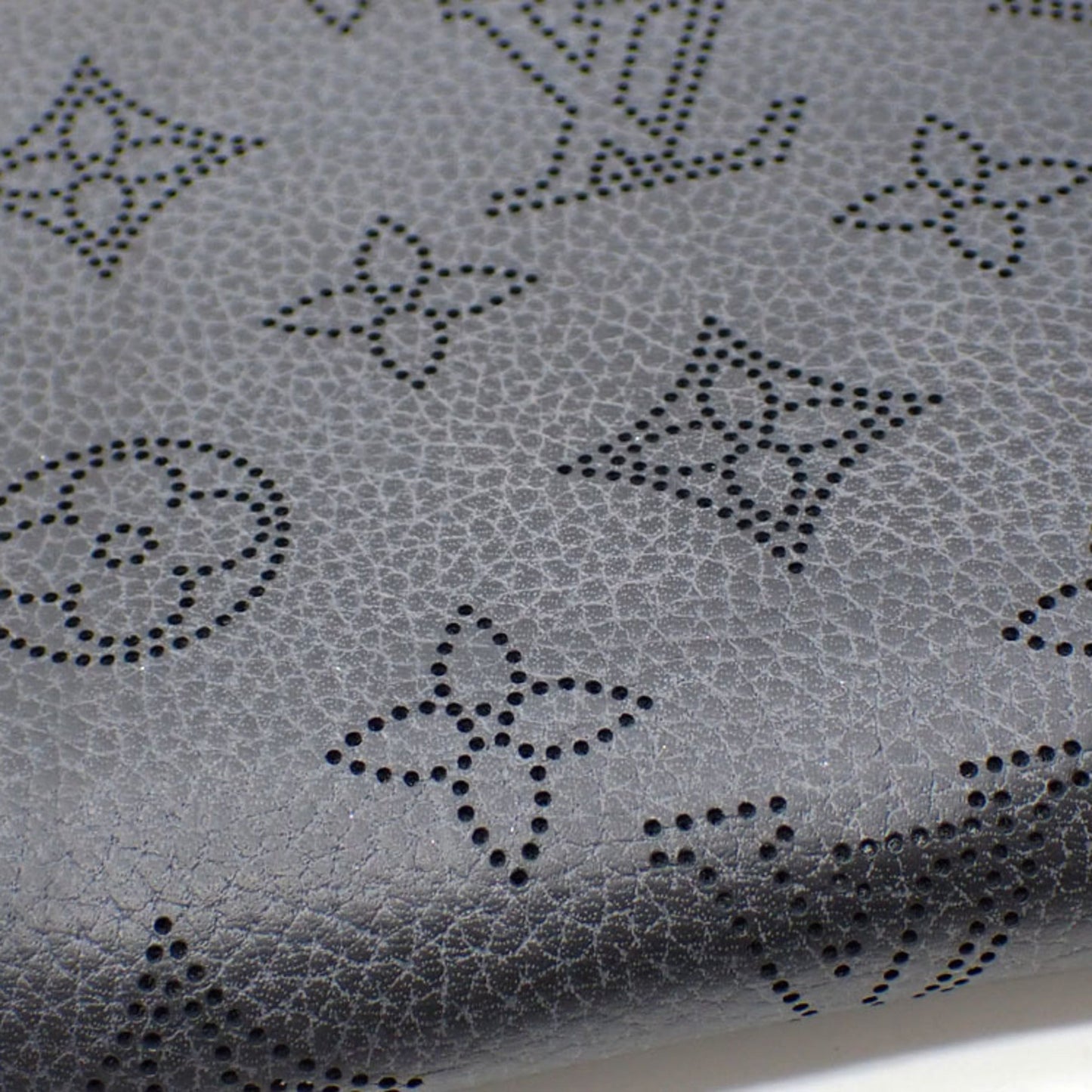 Louis Vuitton Black Leather Portefeuille zippy wallet accessories