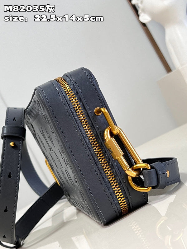 Alice bags - Louis Vuittons  - 15397