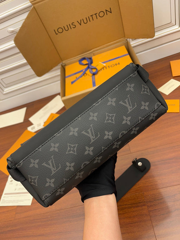 Alice Bags- Louis Vuittons  - 16077