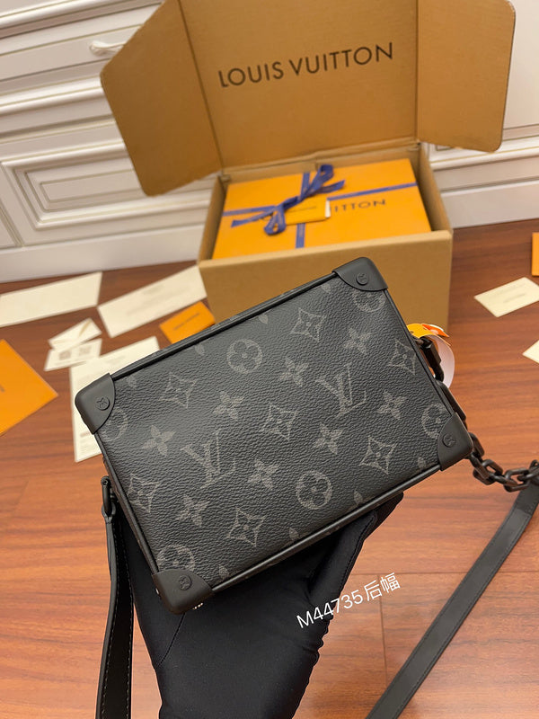 Alice Bags- Louis Vuittons  - 16344