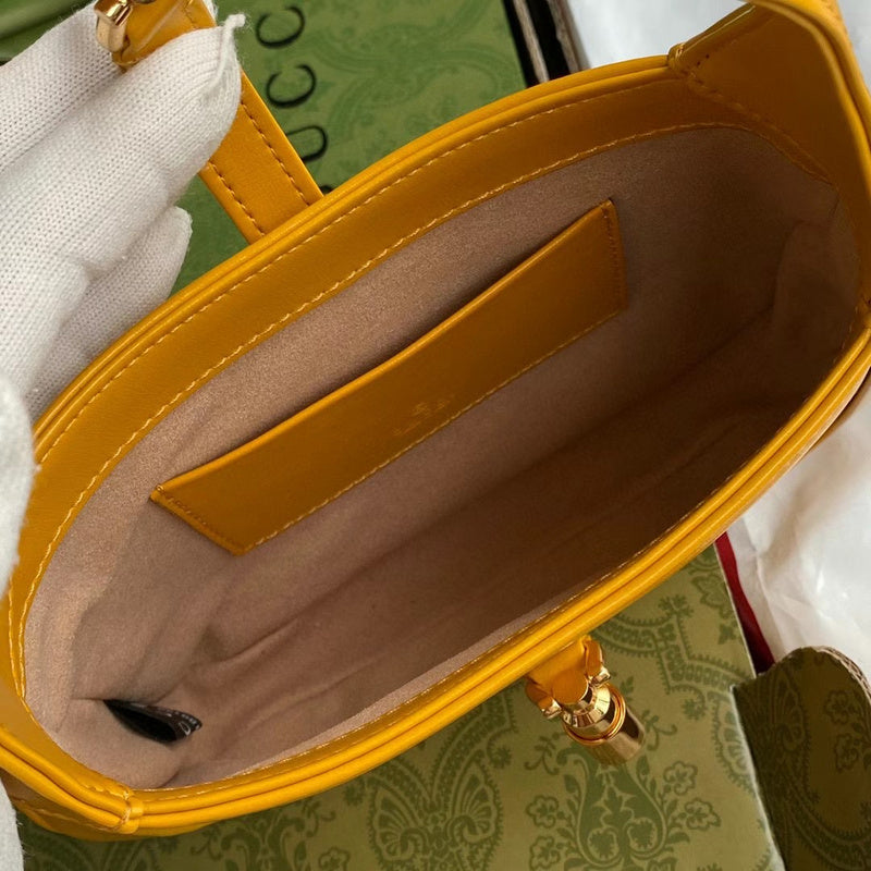 Gucci   Luxury Bags  1033