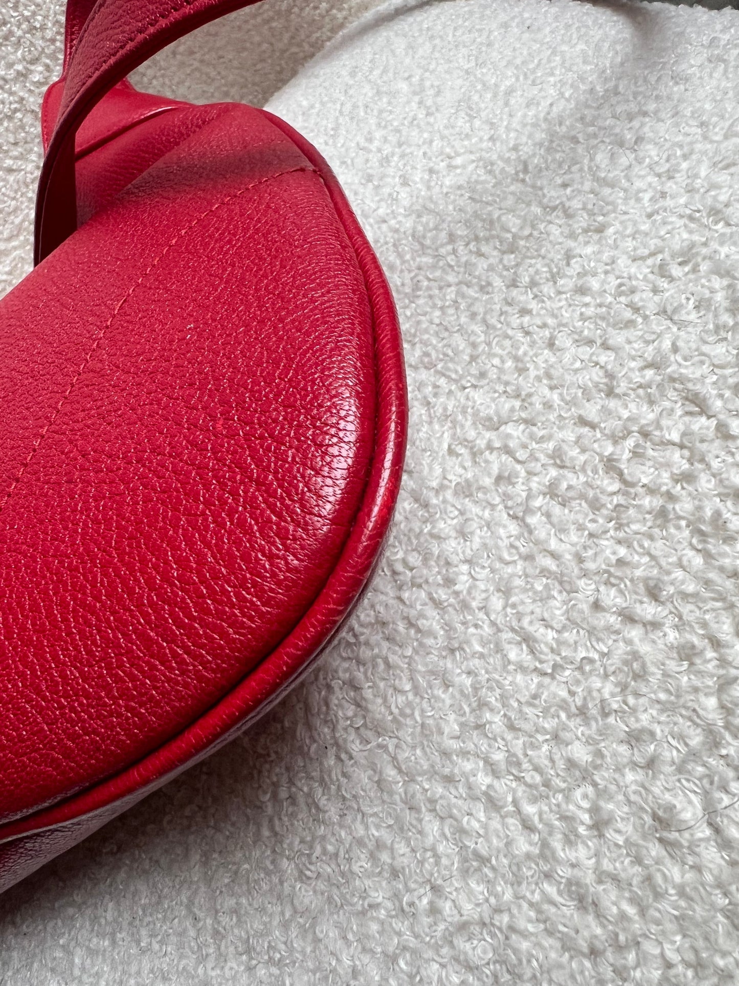 Gucci Red Large Aphrodite Shoulder Bag (RRP £1760)