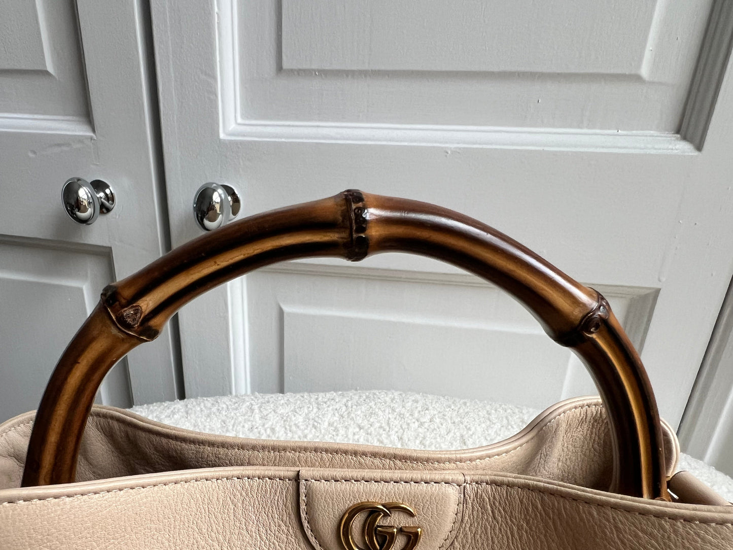 Gucci Cream Medium Diana Hobo (RRP £2110)