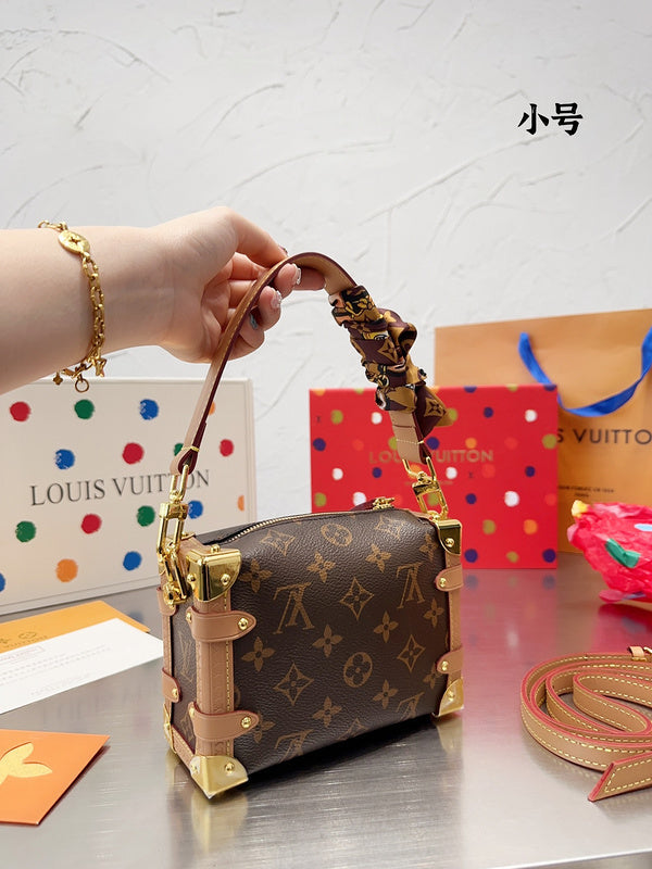 Alice bags - Louis Vuittons  - 14950