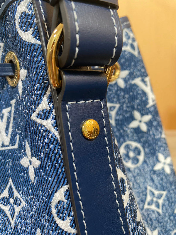 Alice Bags- Louis Vuittons  - 16718