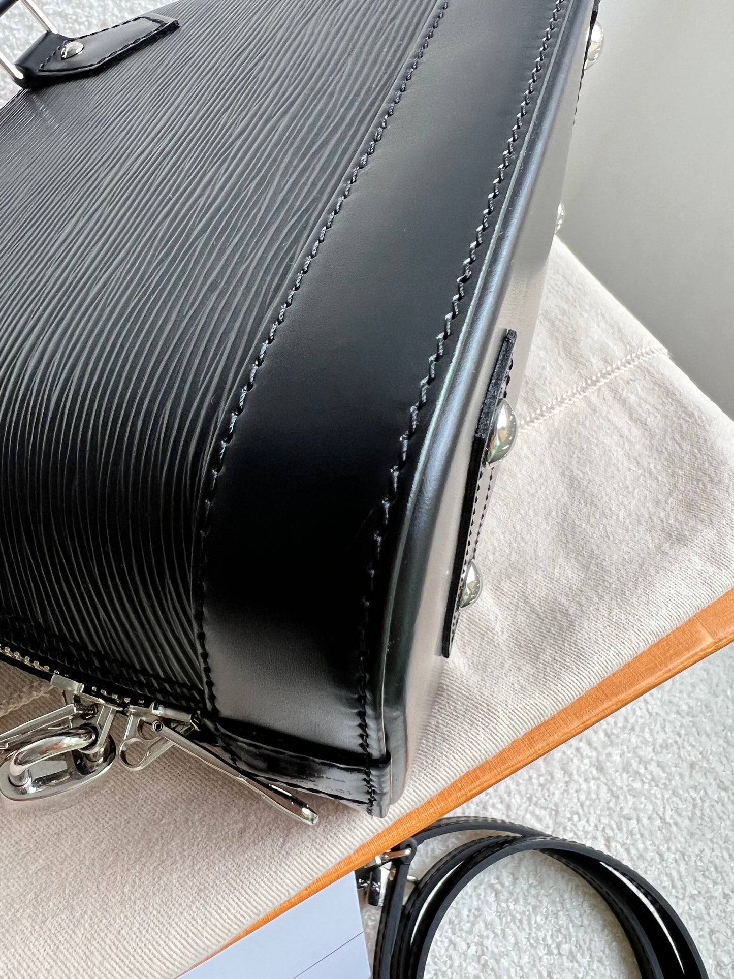 Louis Vuitton Alma BB Black Epi