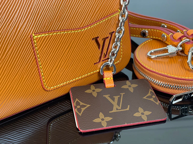 Alice Bags- Louis Vuittons  - 15851