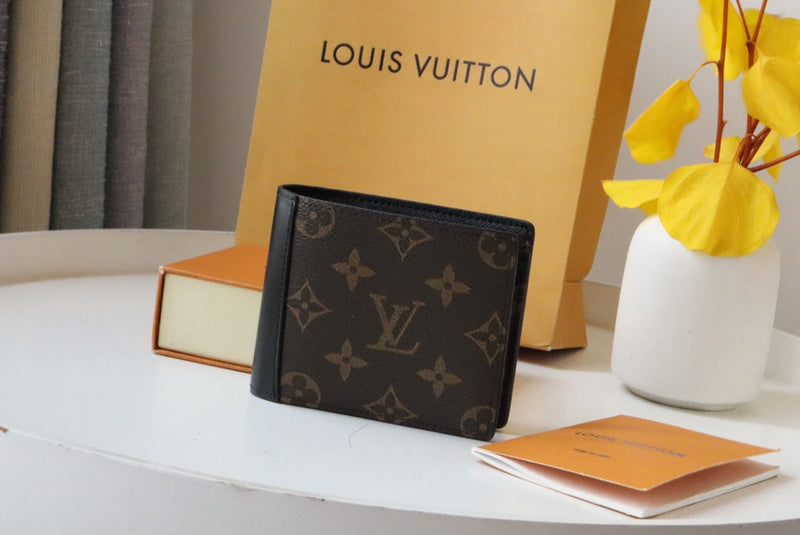 Alice Bags- Louis Vuittons  - 16364