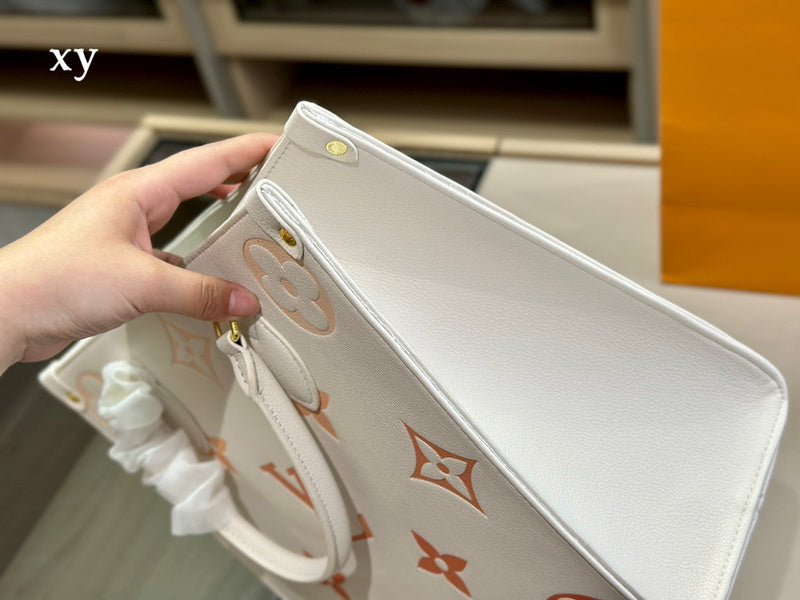 Alice bags - Louis Vuittons  - 15050