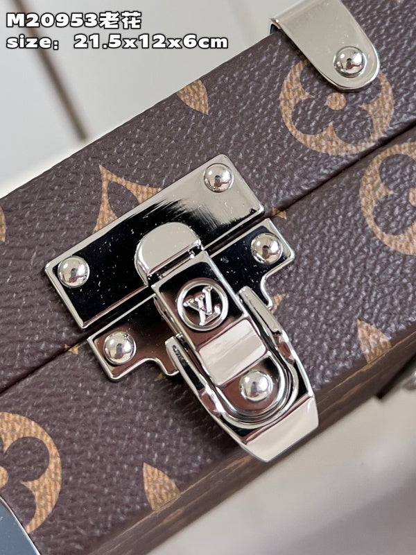 Alice bags - Louis Vuittons  - 15400