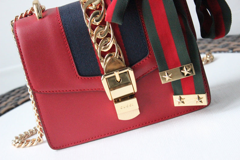 Gucci   Luxury Bags  1301