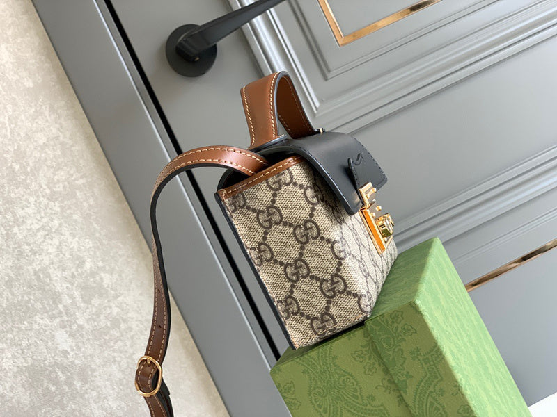 Gucci   Luxury Bags  971
