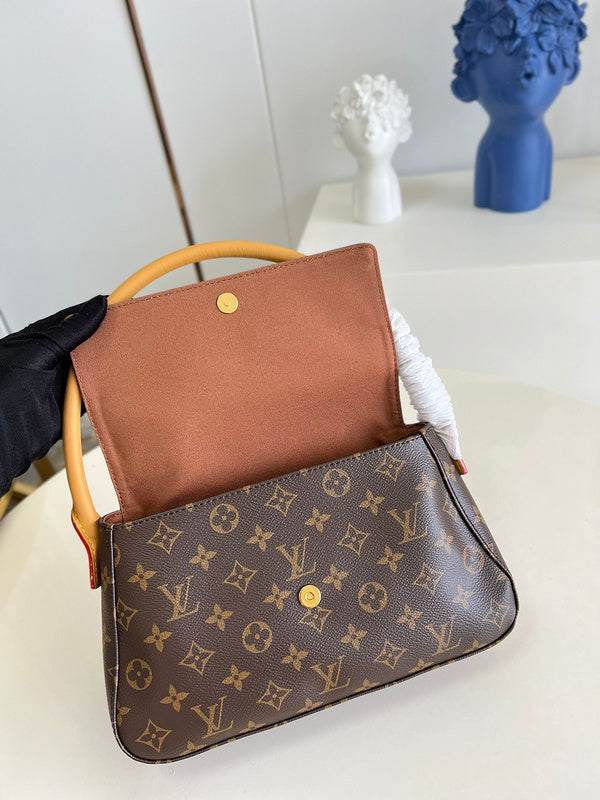 Alice Bags- Louis Vuittons  - 16625