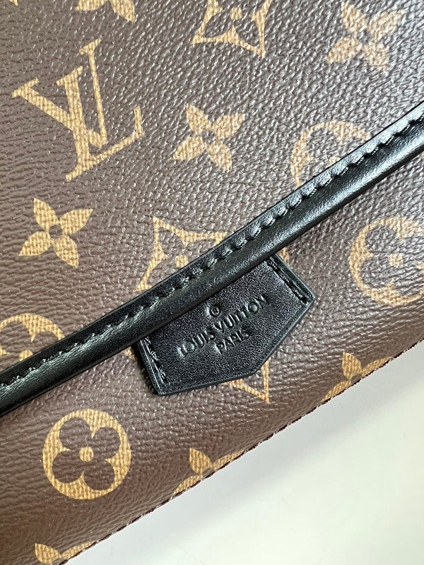 Alice Bags- Louis Vuittons  - 16226