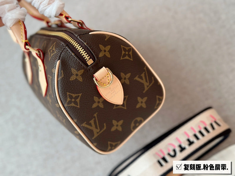 Alice bags - Louis Vuittons  - 15101
