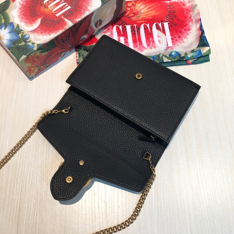 Gucci   Luxury Bags  957