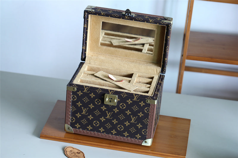 Alice bags - Louis Vuittons  - 9515