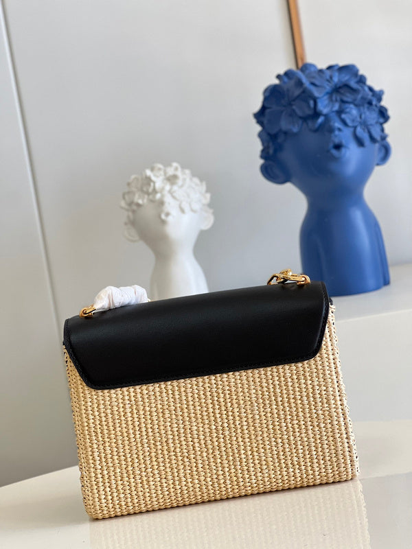 Alice Bags- Louis Vuittons  - 16541