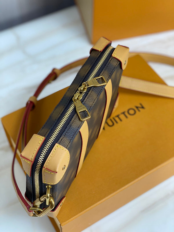 Alice Bags- Louis Vuittons  - 16440
