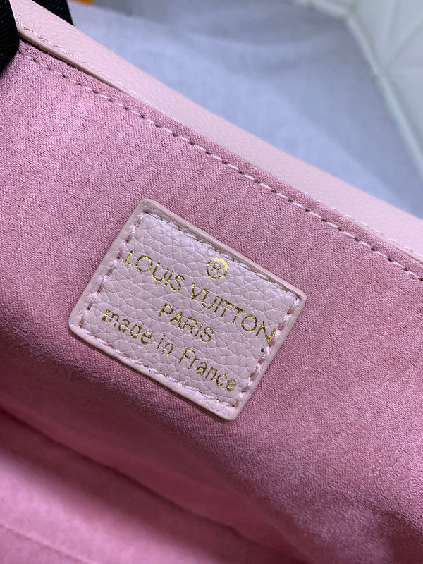 Alice Bags- Louis Vuittons  - 16443