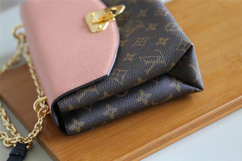 Alice bags - Louis Vuittons  - 7832