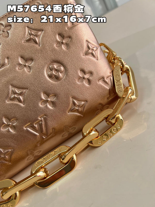 Alice Bags- Louis Vuittons  - 16039