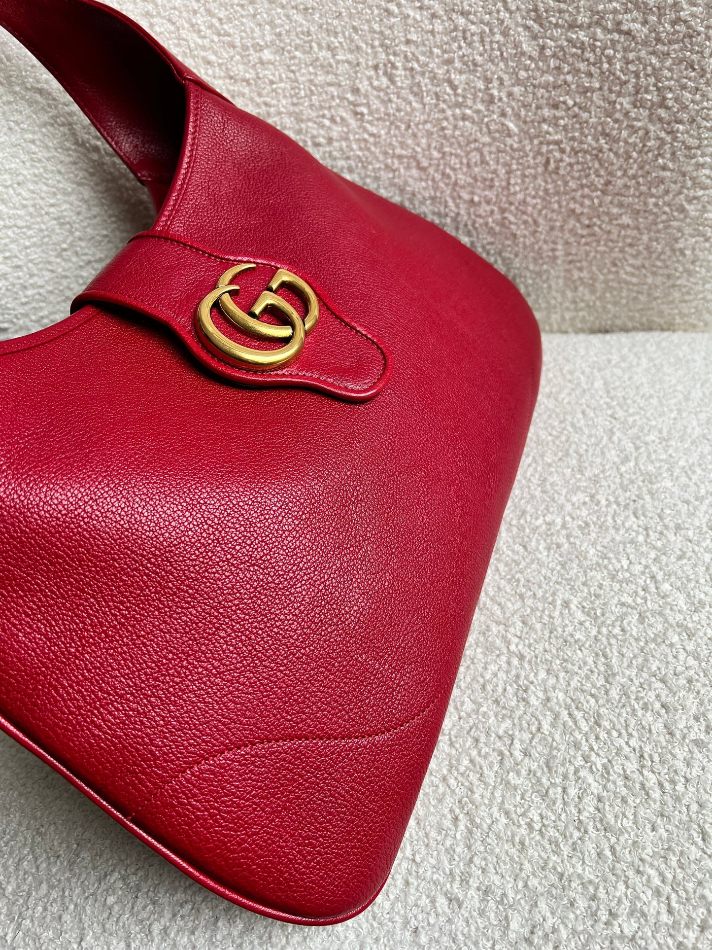 Gucci Red Large Aphrodite Shoulder Bag (RRP £1760)
