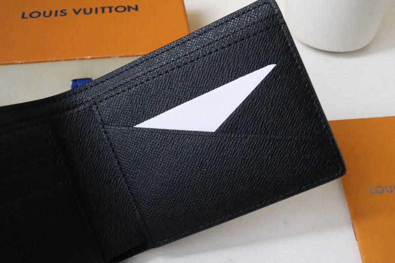 Alice Bags- Louis Vuittons  - 16002