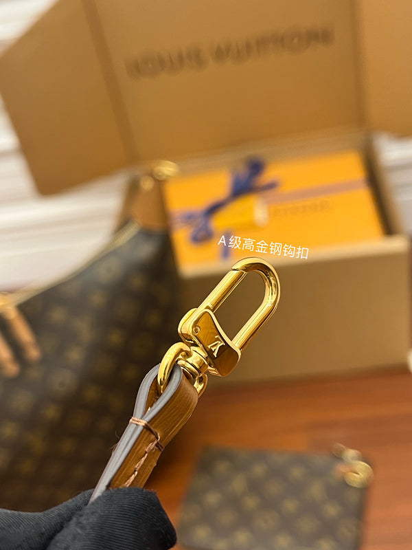 Alice Bags- Louis Vuittons  - 16079