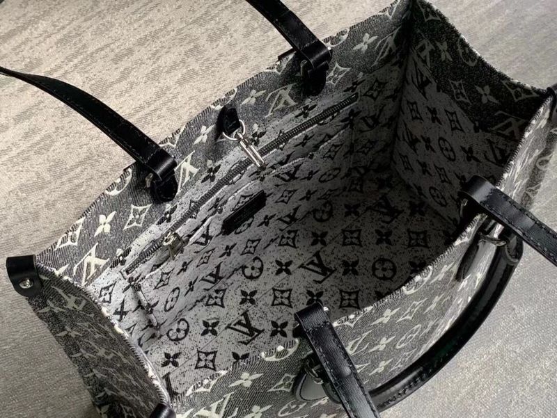 Alice Bags- Louis Vuittons  - 16022