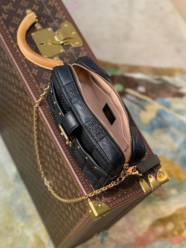 Alice bags- Louis Vuittons  - 16700