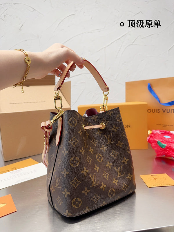 Alice bags - Louis Vuittons  - 14957