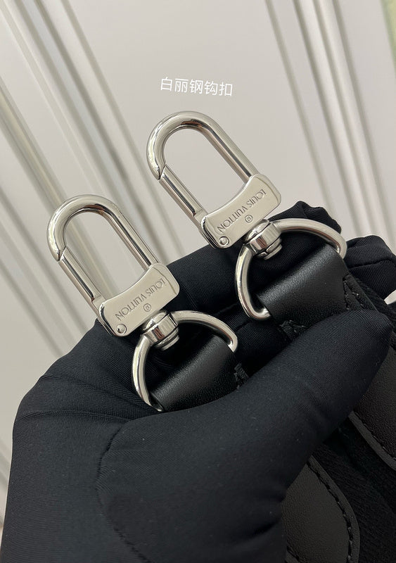 Alice Bags- Louis Vuittons  - 16078