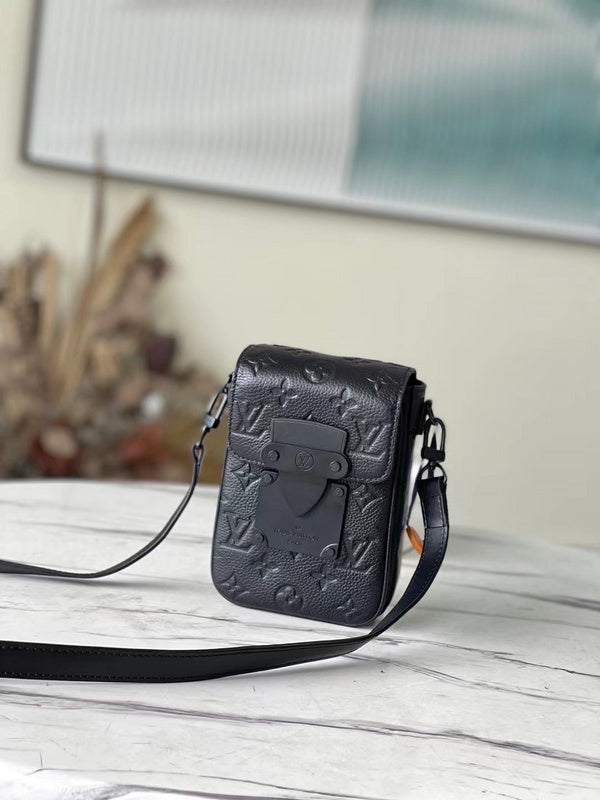 Alice Bags- Louis Vuittons  - 16480