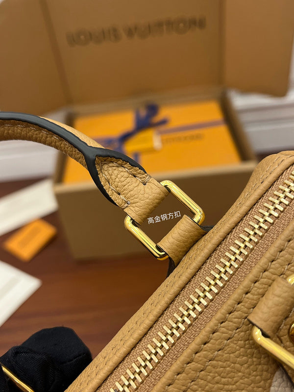Alice Bags- Louis Vuittons  - 16200