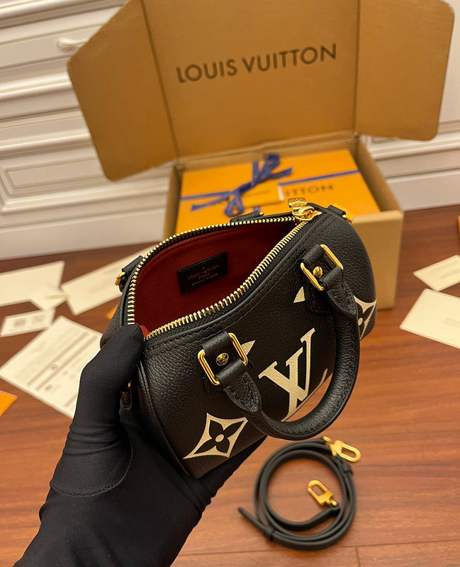 Alice Bags- Louis Vuittons  - 16201