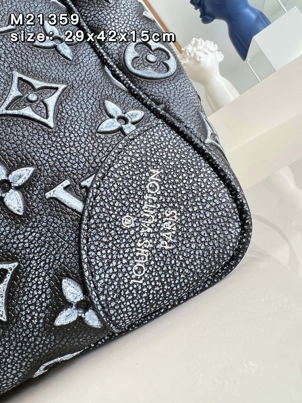 Alice Bags- Louis Vuittons  - 16048