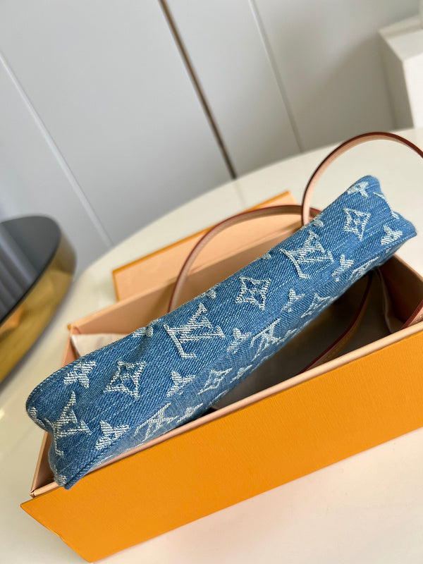 Alice Bags- Louis Vuittons  - 16227
