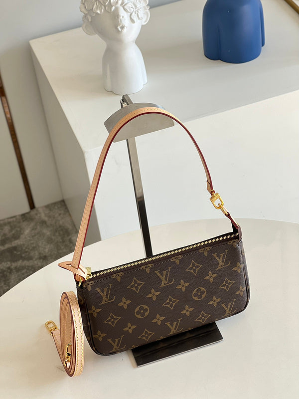 Alice Bags- Louis Vuittons  - 16545