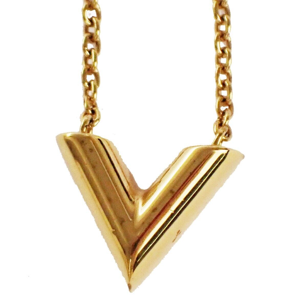 LOUIS VUITTON Essential V Necklace